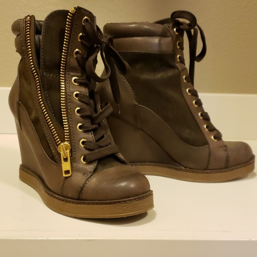 Report wedge booties